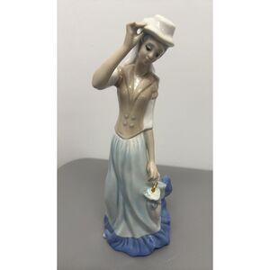 Tengra Spain Porcelain Woman with‎ Umbrella 12.5" Rare Vintage #20